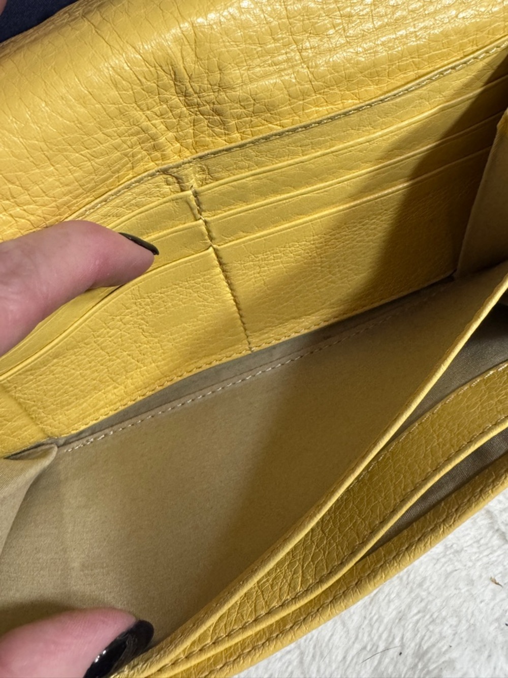 GUC Chloé Alice Long Wallet in Holly Berry W/Dust bag and tags - Picture 6 of 10